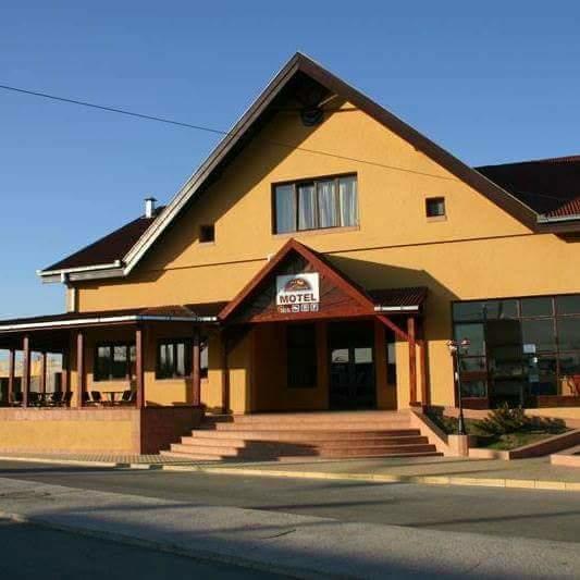 Motel Restaurant Lowe 德瓦 外观 照片